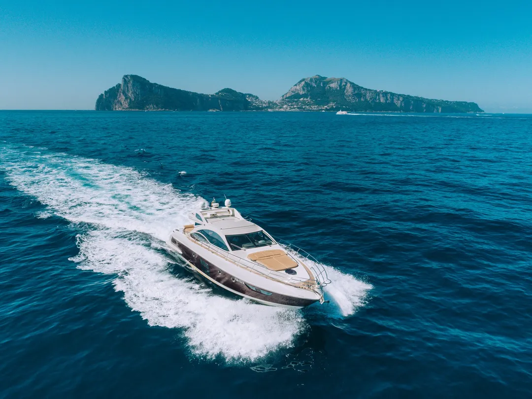 Azimut 62S-8